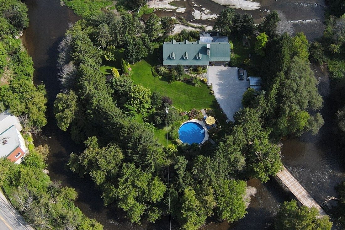 House in L'Épiphanie, Quebec, Canada 1 - 15758698