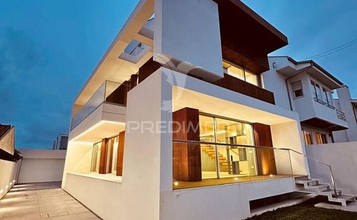 House in Canidelo, Porto District, Portugal 1