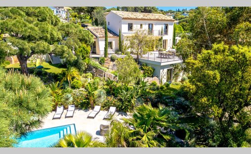 Villa in Ville-Les Saquedes-Le Bouillonnet, Sainte-Maxime, France 1