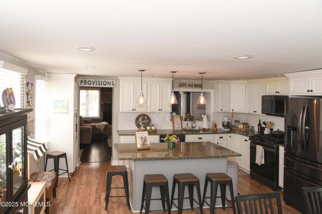 House in Matawan, New Jersey, United States 3 - 15758364