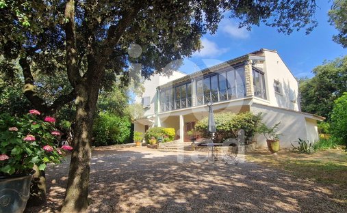 House in Camplanier, Nimes, France 1