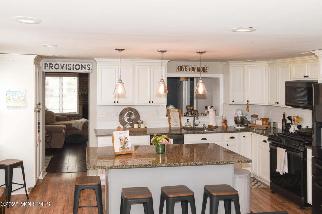 House in Matawan, New Jersey, United States 2 - 15758364