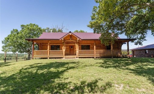 Farm Ranch in Falcon, Missouri, United States 1
