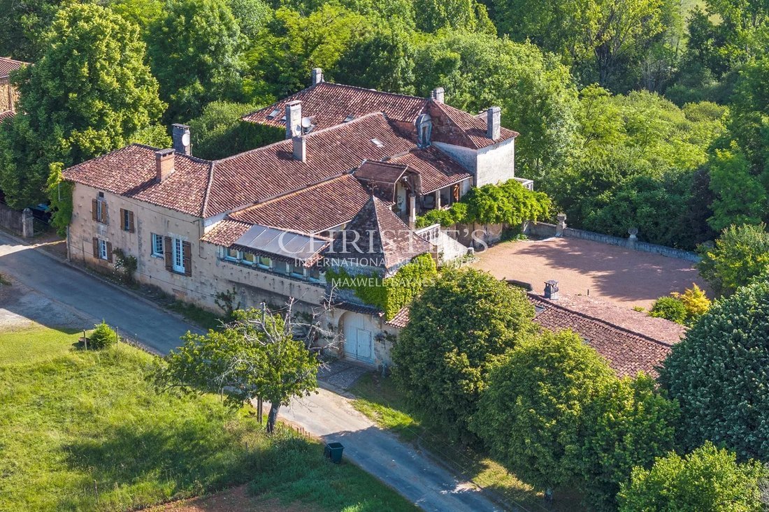 Estate in Brantome, Brantome en Perigord, France 1 - 15745502