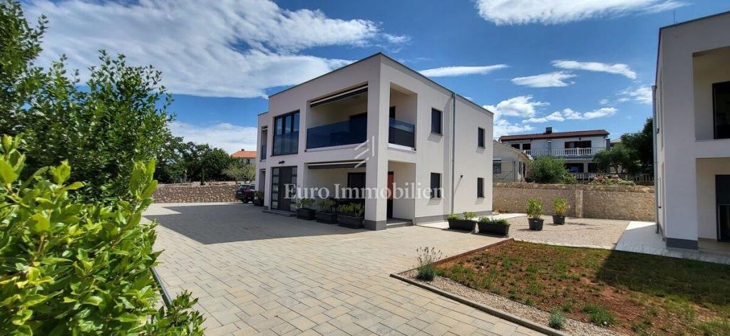 House in Malinska, Primorje-Gorski Kotar County, Croatia 1 - 15757835