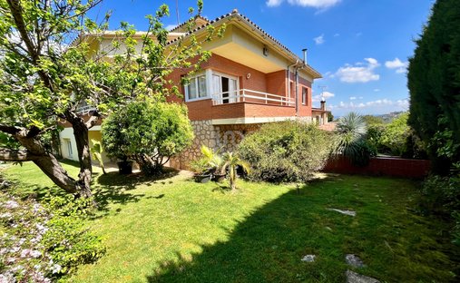 Villa a Corbera de Llobregat, Catalogna, Spagna 1
