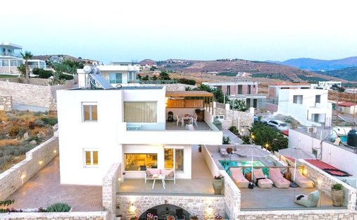 Villa in 4th Community of Heraklion - South, Heraklion, Greece 1