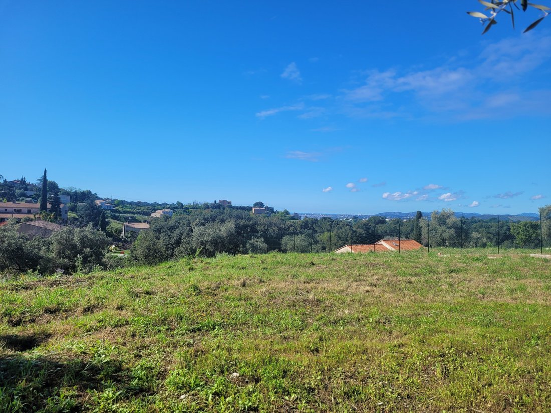 Land in Saint-Laurent-du-Var, Provence-Alpes-Côte d'Azur, France 4 - 15756384