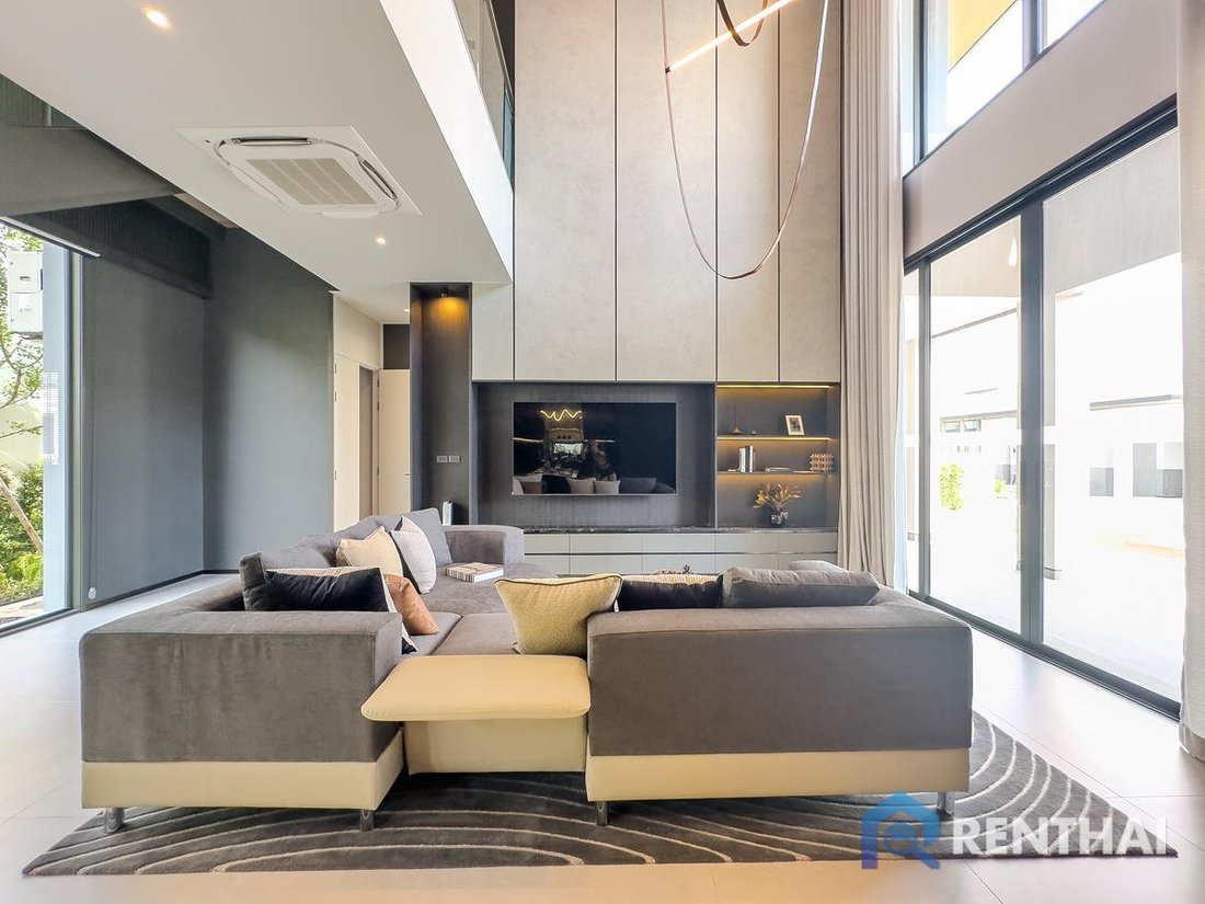 Villa in Pattaya City, Chon Buri, Thailand 2 - 15758875