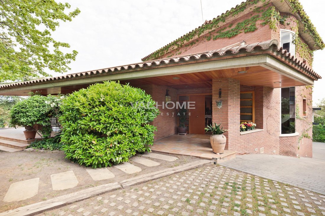 House in Sant Cugat del Valles, Catalonia, Spain 2 - 12786520