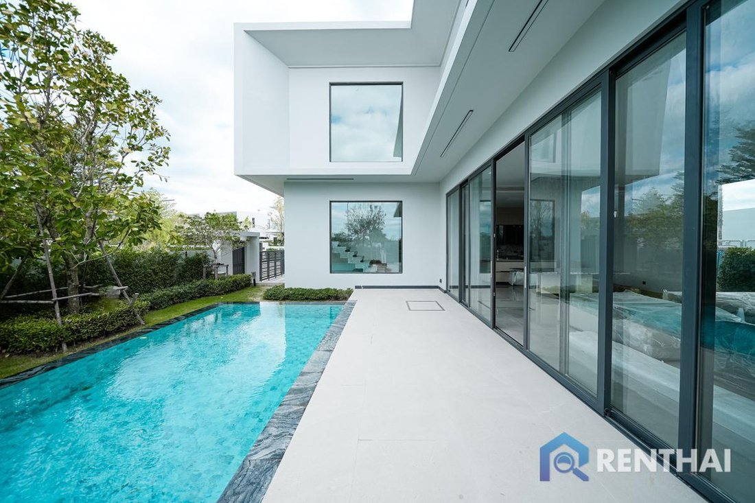 Villa in Huay Yai, Chon Buri, Thailand 1 - 15758866