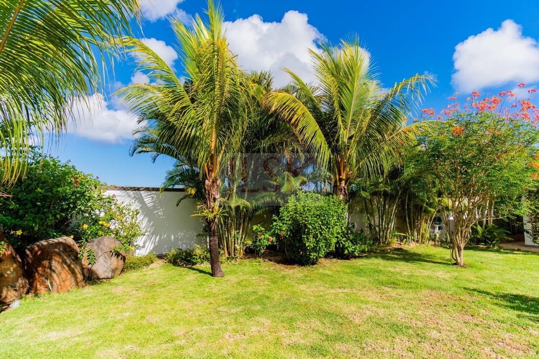 Villa in Grand Baie, Rivière du Rempart District, Mauritius 3 - 15122554