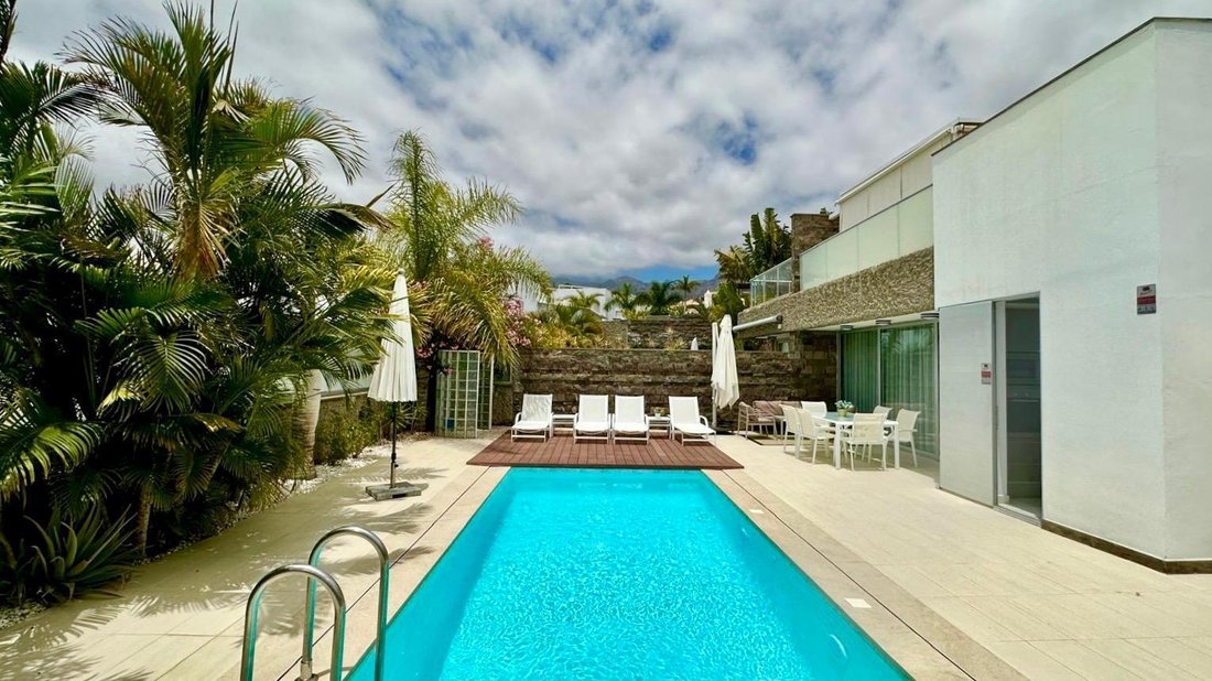 House in Costa Adeje, Adeje, Canary Islands 1 - 15759570