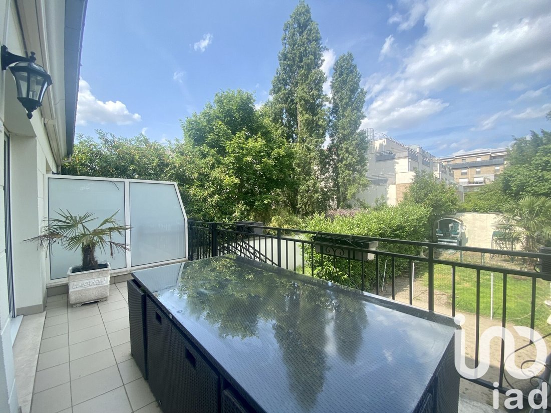House in Neuilly-Plaisance, Ile-de-France, France 1 - 15761095