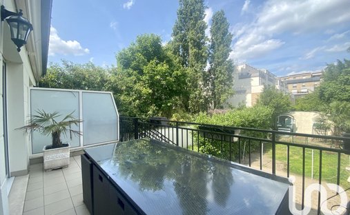 House in Neuilly-Plaisance, Ile-de-France, France 1