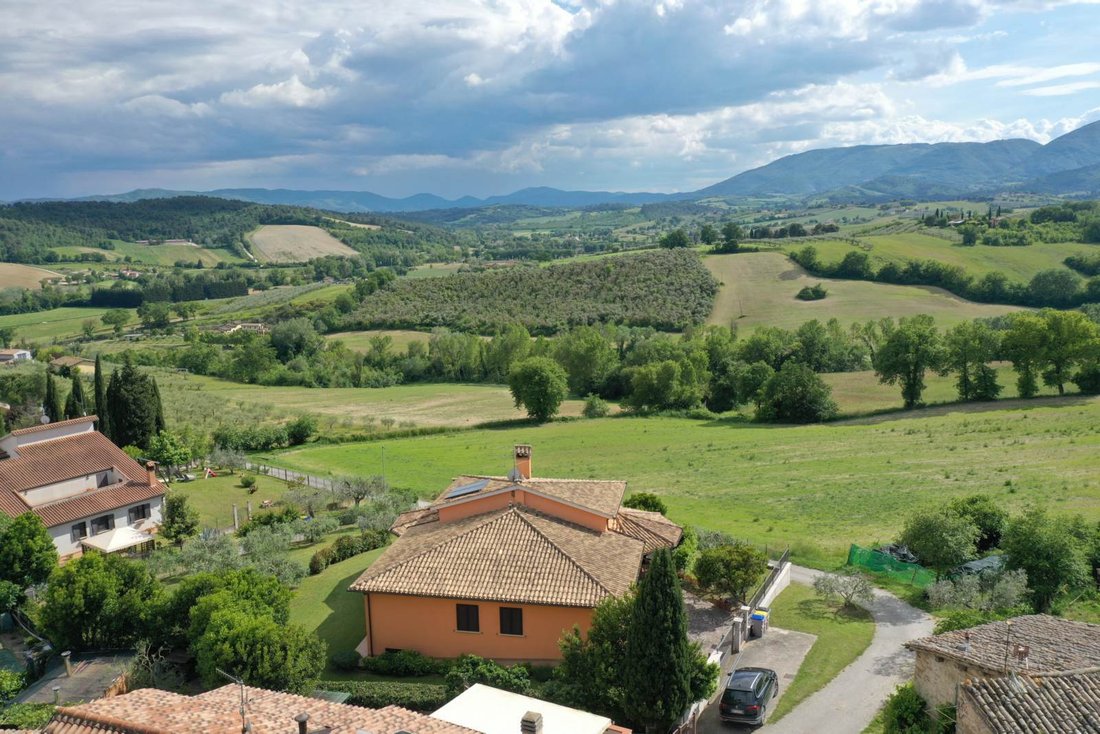 Villa in Montefalco, Umbria, Italy 4 - 15759846