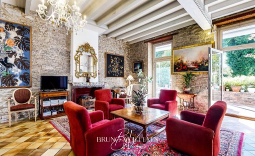 Estate in Carcassonne, Occitania, France 1