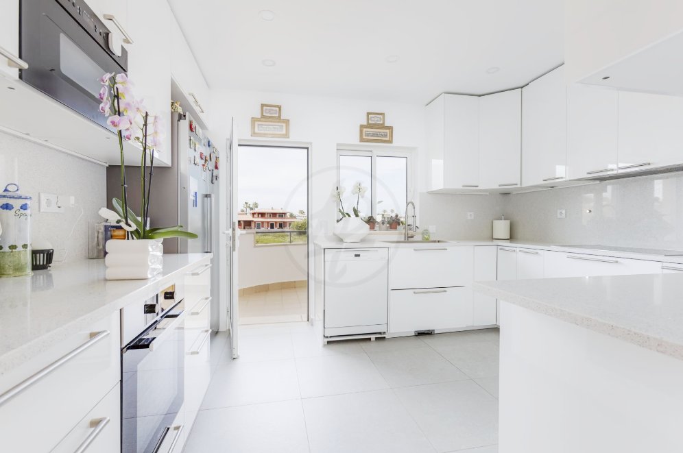 Apartment in Praia De Porto Mós, Sao Goncalo de Lagos, Algarve 4 - 15760455