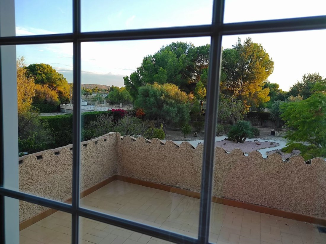 Chalet in Mutxamel, Valencian Community, Spain 3 - 15760576