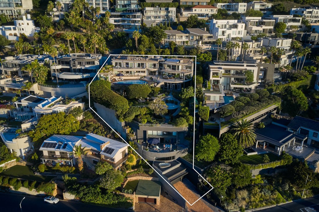 Villa in Bakoven, Cape Town, South Africa 3 - 15760379