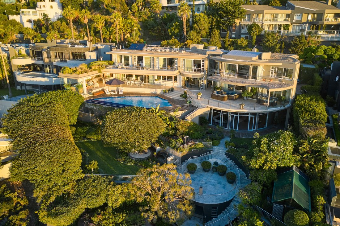 Villa in Bakoven, Cape Town, South Africa 2 - 15760379