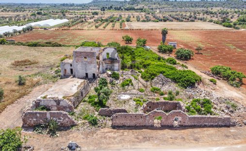 Farm Ranch in Center, Gallipoli, Apulia 1