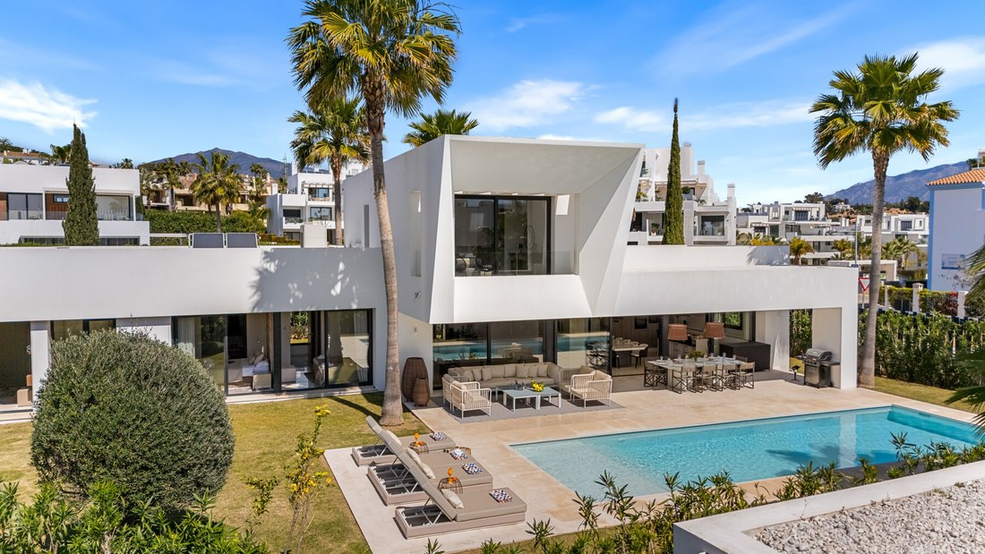 Villa in Estepona, Andalusia, Spain 1 - 15760426