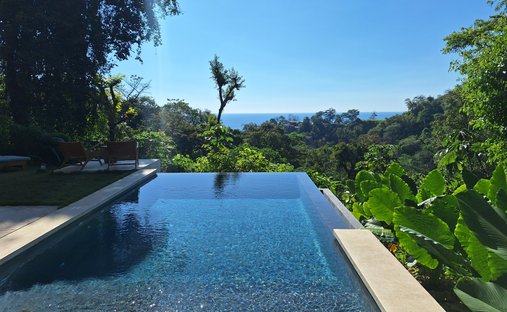Villa in Santa Teresa Beach, Puntarenas Province, Costa Rica 1