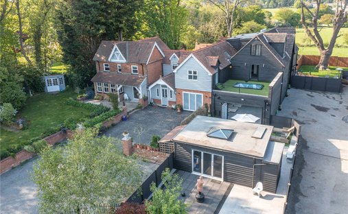 House in Theydon Bois, England 1