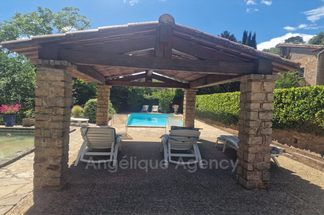 Villa in Entrecasteaux, Provence-Alpes-Côte d'Azur, France 1 - 15761521