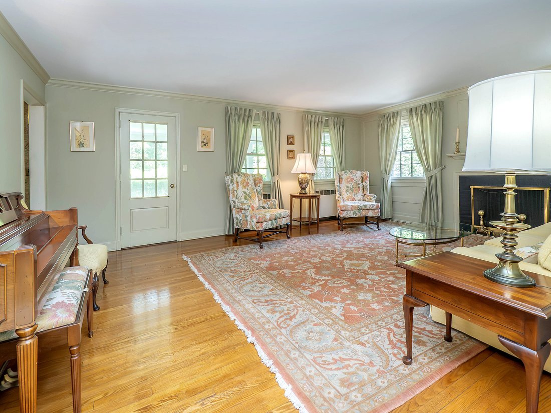 House in Port Washington, New York, United States 4 - 15760966