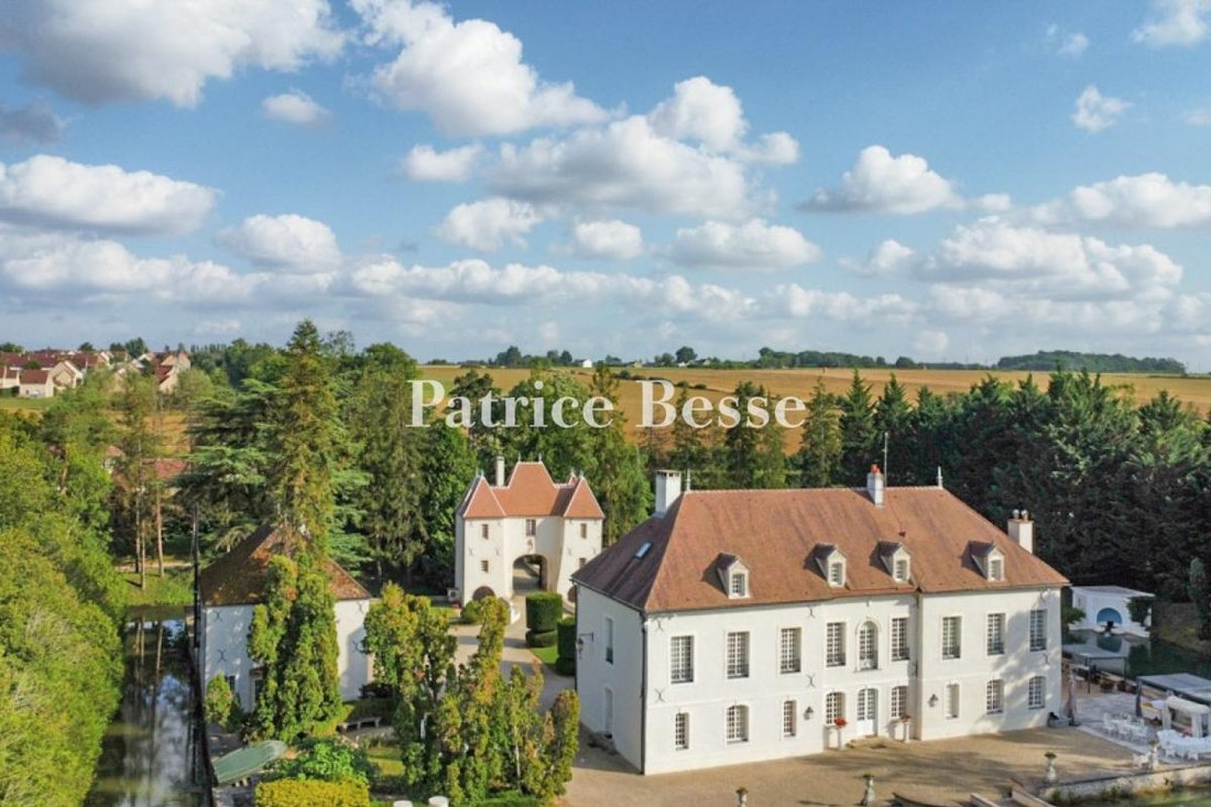 Le Château des Seigneurs: A 16th-Century Burgundian Jewel Guarded by Moats & Time