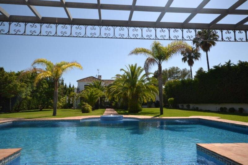 Villa à Guadalmina Baja, San Pedro de Alcántara, Espagne 2 - 15762630