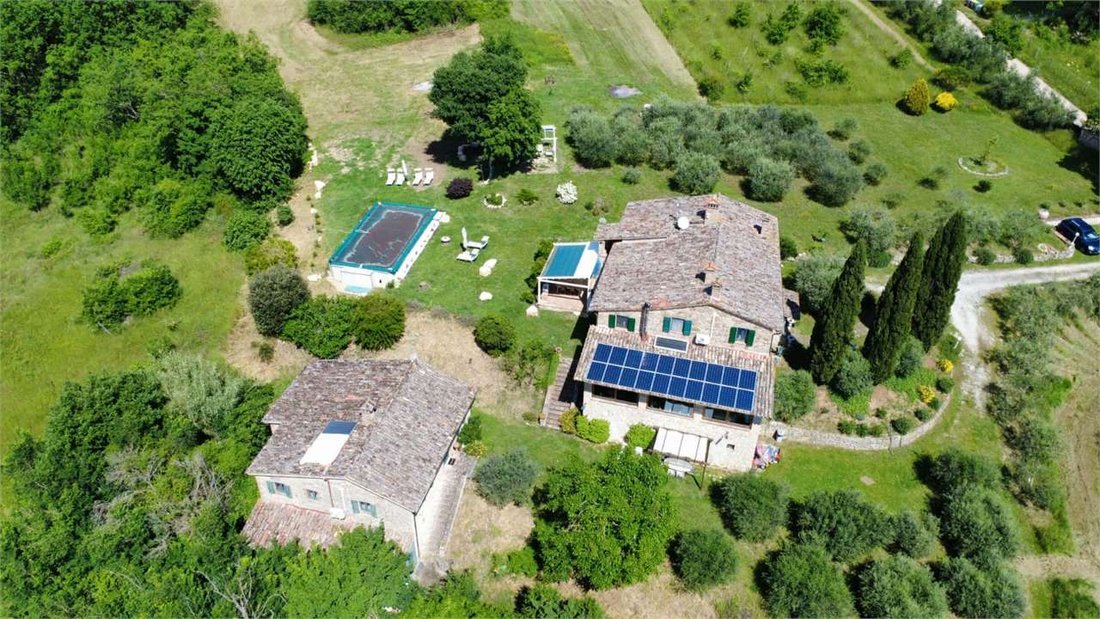 Estate in Monte Castello di Vibio, Umbria, Italy 1 - 15761519