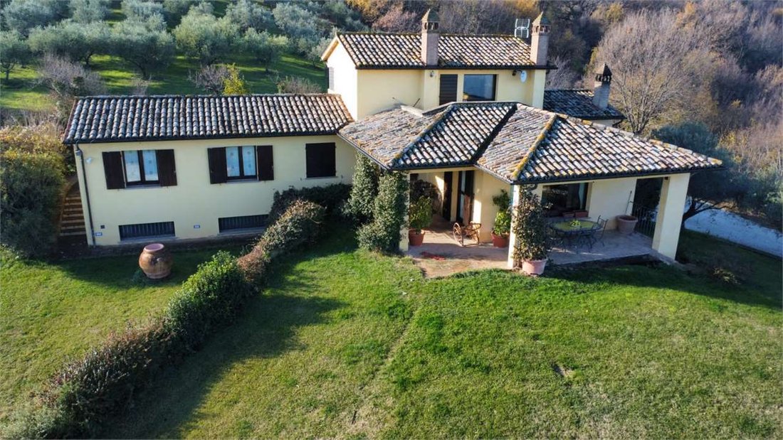 Villa in Cannara, Umbria, Italy 3 - 15761508