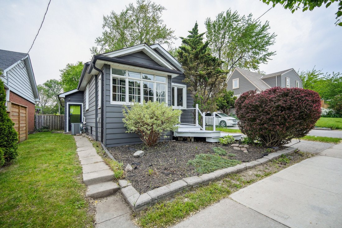 House in Toronto, Ontario, Canada 3 - 15761560