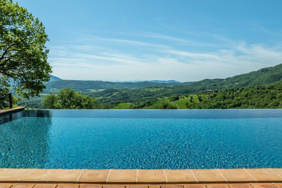 Castle in Center, Cortona, Tuscany 5 - 15761782