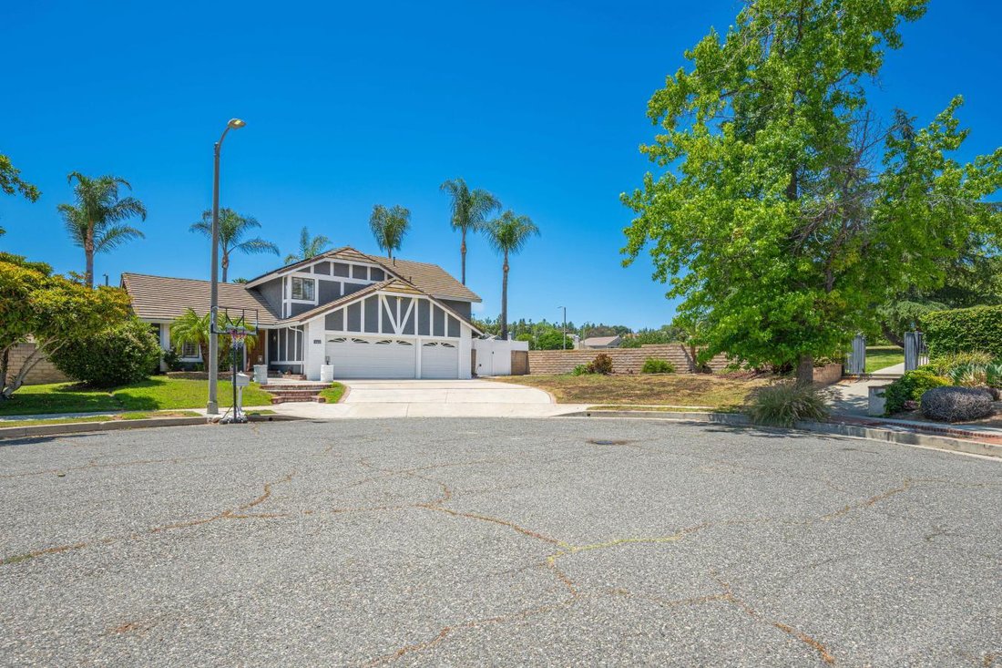 House in West Hills, California, United States 3 - 15762622