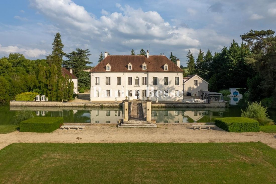 Le Château des Seigneurs: A 16th-Century Burgundian Jewel Guarded by Moats & Time