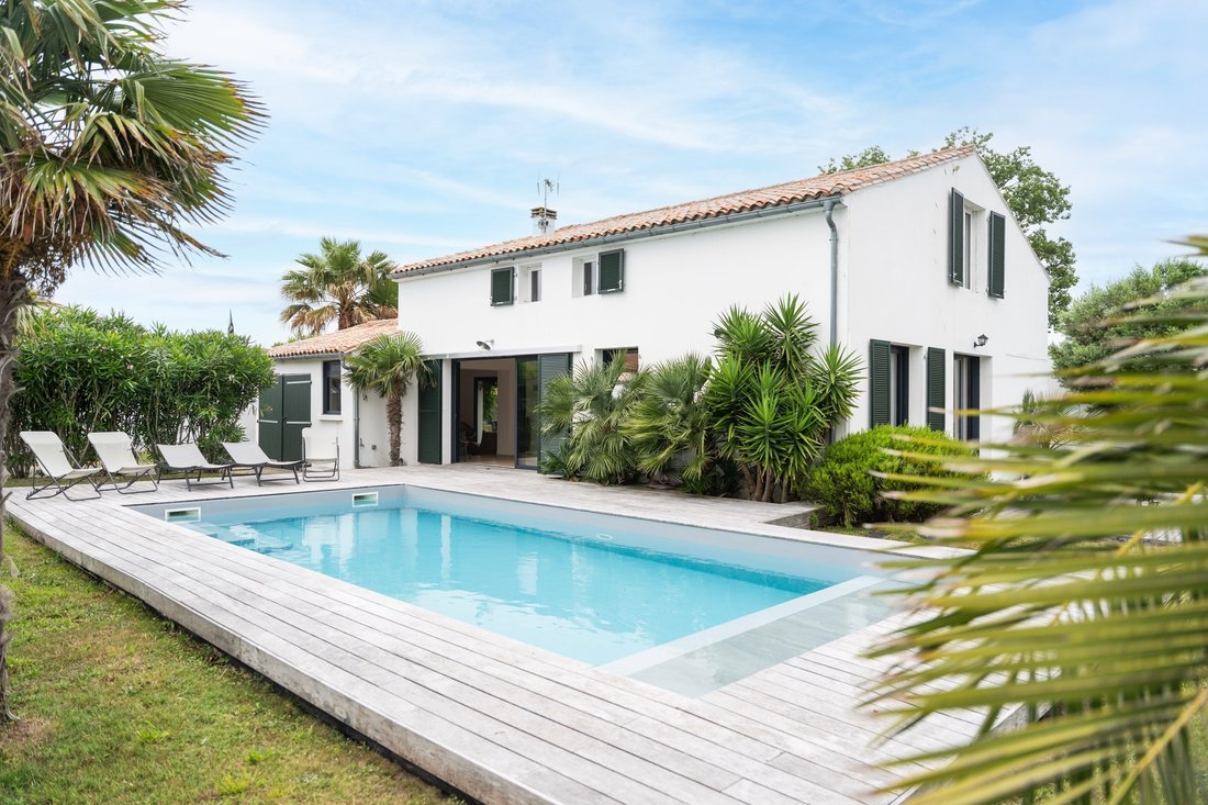House in La Couarde-sur-Mer, Nouvelle-Aquitaine, France 1 - 15761435