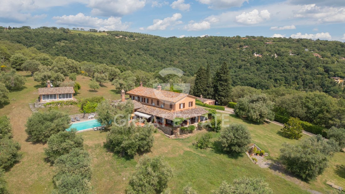 Estate in Magione, Umbria, Italy 4 - 15761649