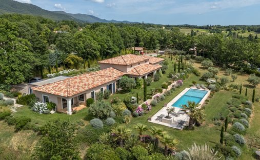 House in Aups, Provence-Alpes-Côte d'Azur, France 1