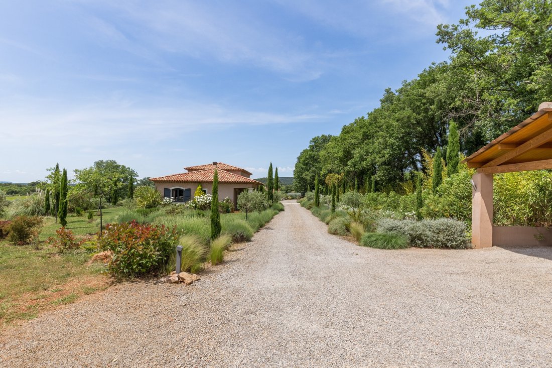 House in Aups, Provence-Alpes-Côte d'Azur, France 2 - 15761731