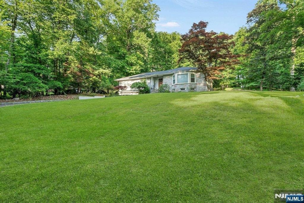 House in Saddle River, New Jersey, United States 2 - 15762864