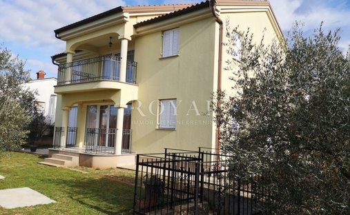 House in Malinska, Primorje-Gorski Kotar County, Croatia 1