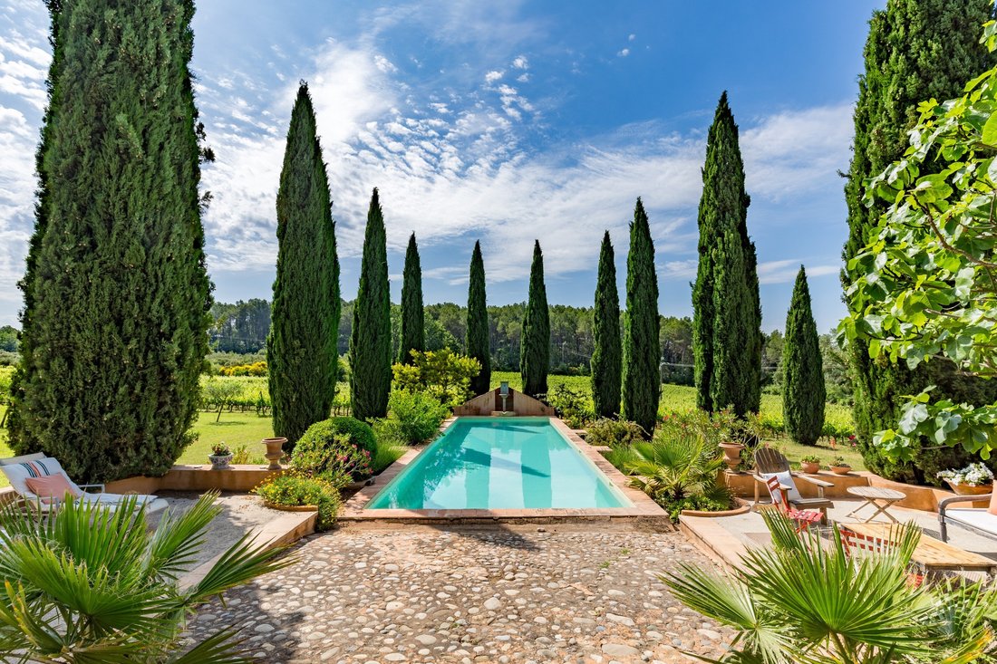 Villecroze, Provence-Alpes-Côte d'Azur, France 1 - 15761742