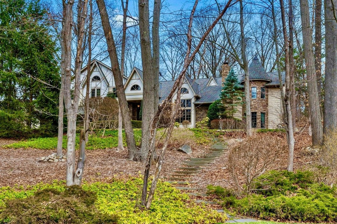 House in Franklin Lakes, New Jersey, United States 3 - 15761375