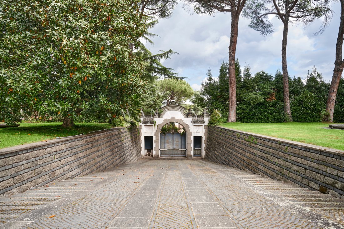 Villa in Farnesina - Camilluccia, Rome, Italy 5 - 15762874