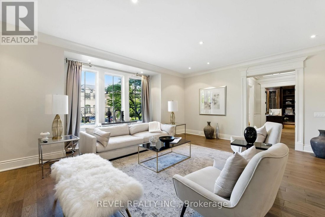 House in Toronto, Ontario, Canada 3 - 15762037