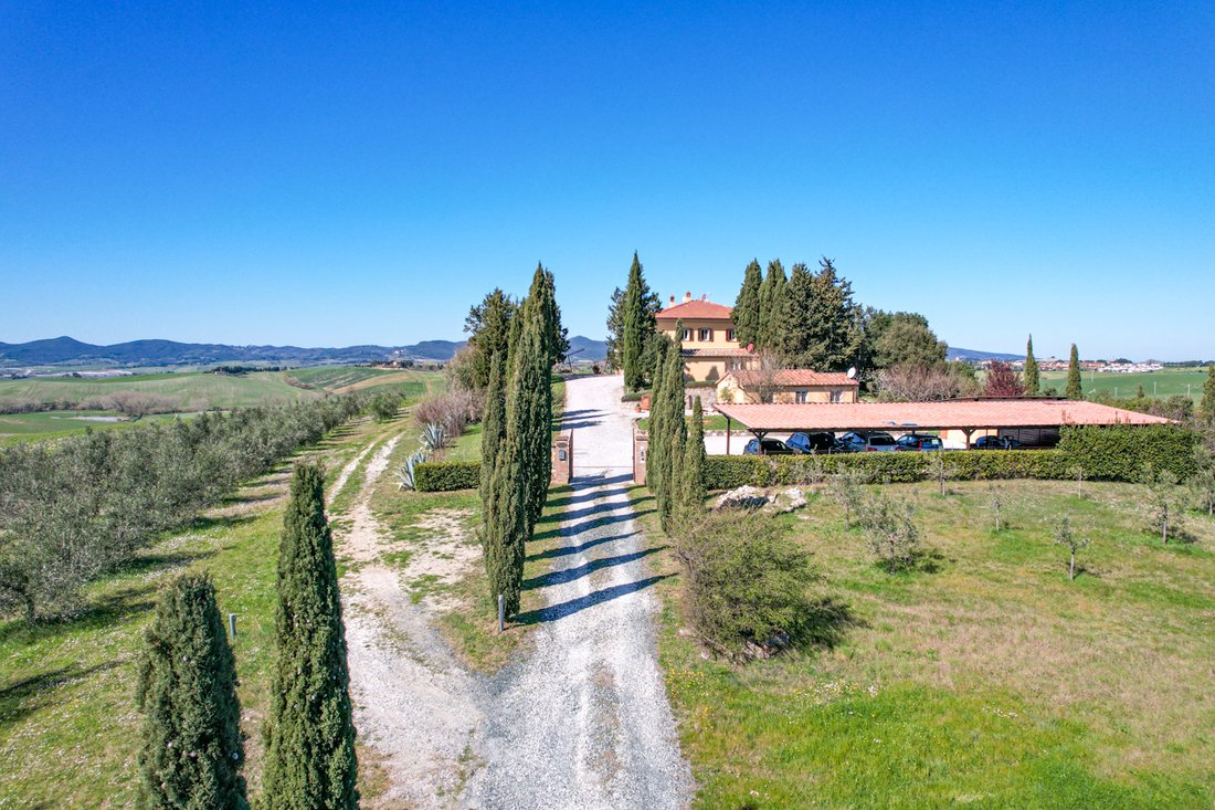 Villa in Santa Luce, Tuscany, Italy 4 - 15763528